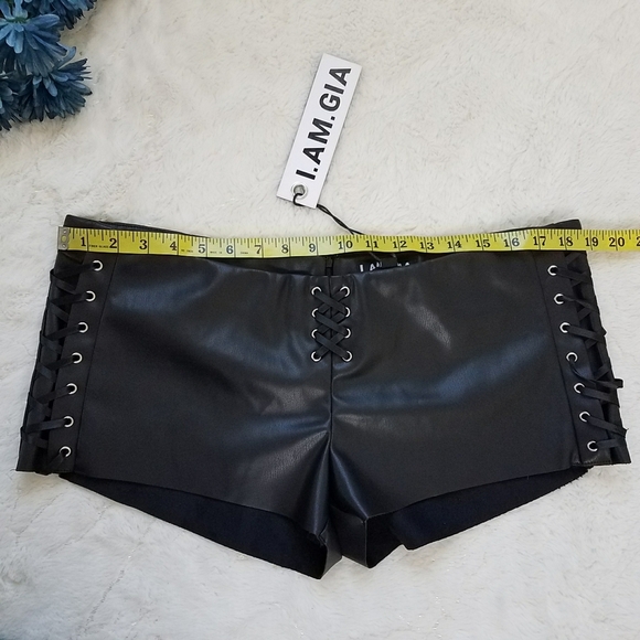 I.AM.GIA RAMONA SHORTS - Picture 4 of 9
